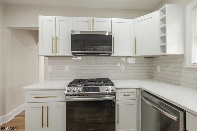 343 17th Ave, Paterson City, NJ 07504