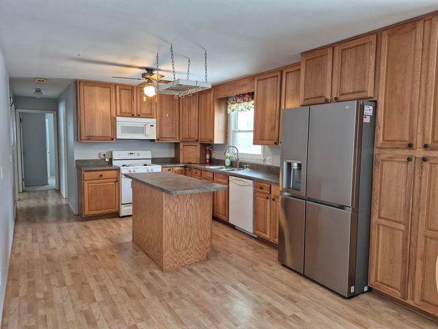 3288 Hanley Road, Muskegon, MI 49441