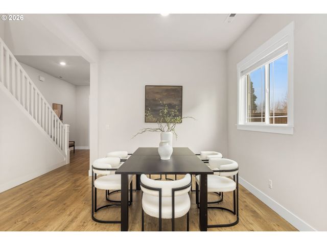 15404 Nw ORCHID St, Portland, OR 97210