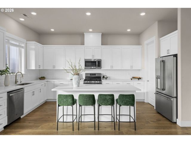 15404 Nw ORCHID St, Portland, OR 97210