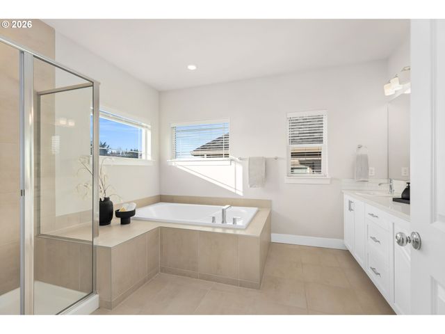 15404 Nw ORCHID St, Portland, OR 97210