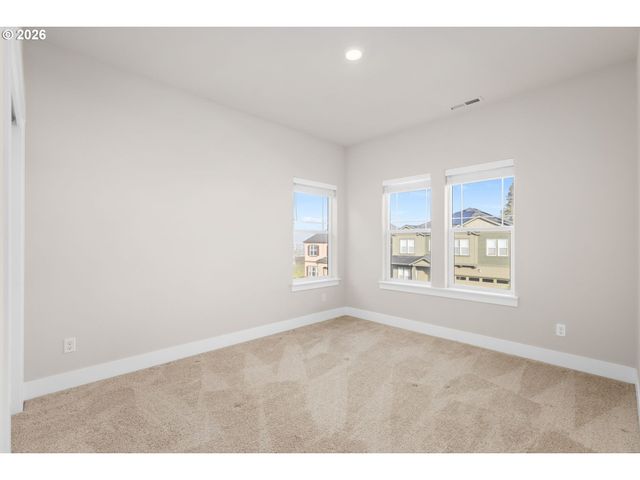 15404 Nw ORCHID St, Portland, OR 97210