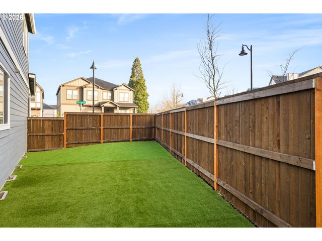 15404 Nw ORCHID St, Portland, OR 97210