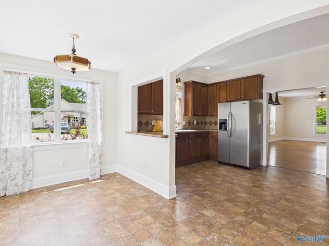501 Prospect Drive SE, Decatur, AL 35601