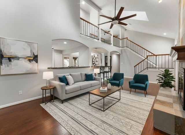 1 N Birchcane Court, The Woodlands, TX 77381