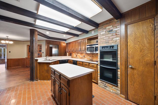 12 Mullaney Drive, Greenville, TX 75402