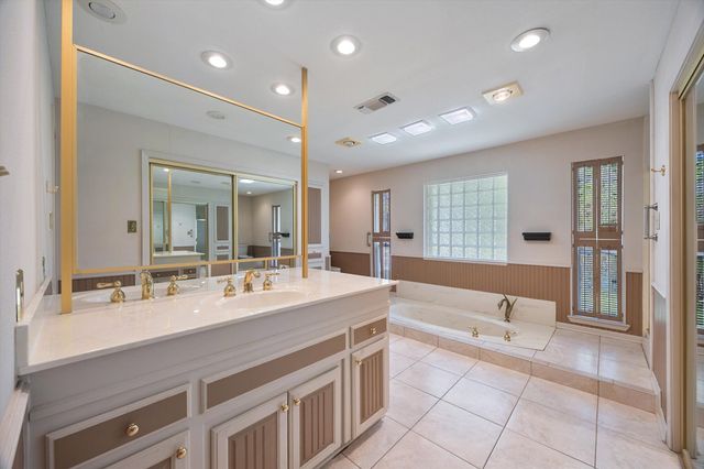 12 Mullaney Drive, Greenville, TX 75402