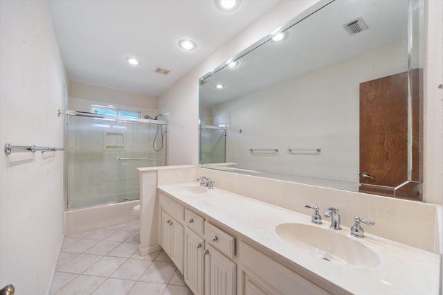 12 Mullaney Drive, Greenville, TX 75402