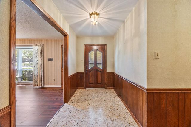 12 Mullaney Drive, Greenville, TX 75402