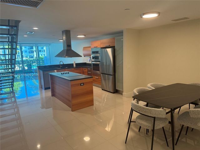 2950 NE 188th St 140, Aventura, FL 33180
