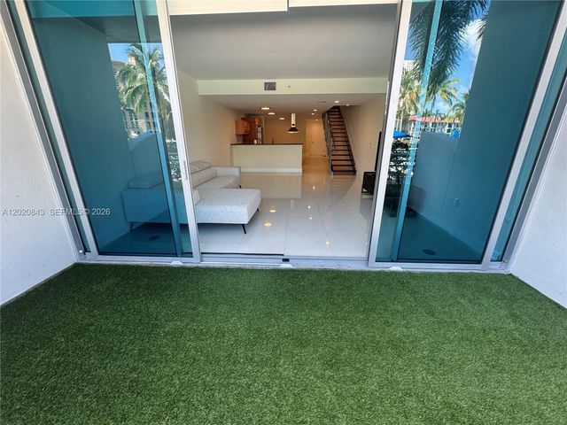 2950 NE 188th St 140, Aventura, FL 33180