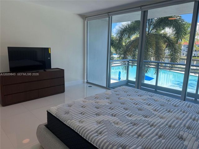 2950 NE 188th St 140, Aventura, FL 33180