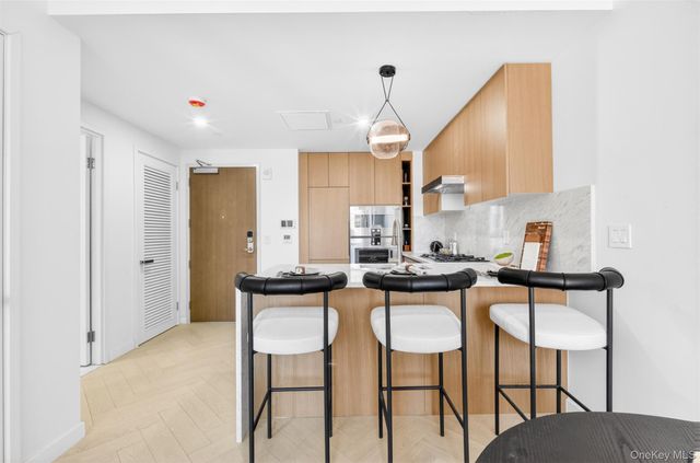 133-25 37TH Avenue 3D, Flushing, NY 11354