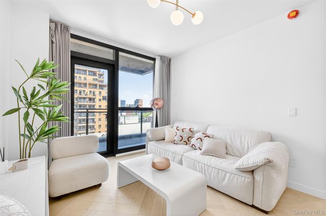 133-25 37TH Avenue 3D, Flushing, NY 11354