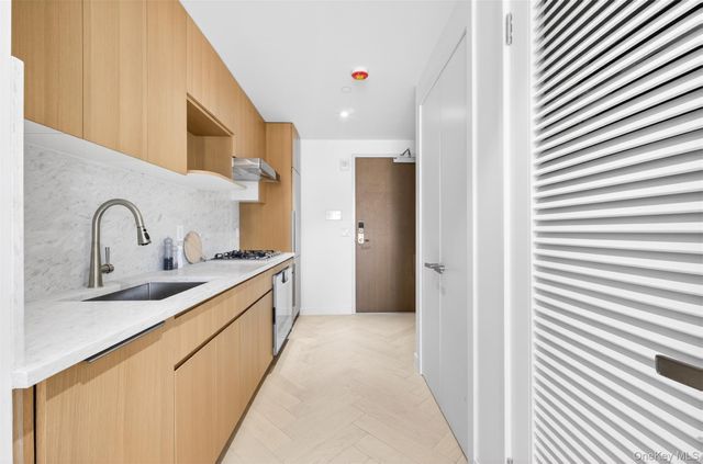 133-25 37TH Avenue 3D, Flushing, NY 11354