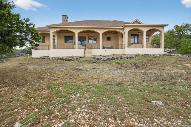 1076 SADDLEBACK RIDGE TRL, Bandera, TX 78003