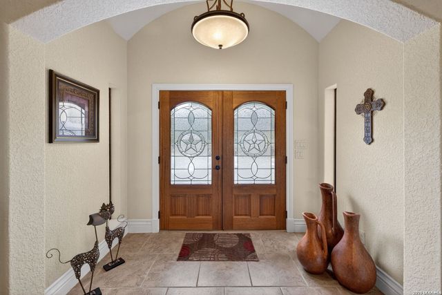 1076 SADDLEBACK RIDGE TRL, Bandera, TX 78003