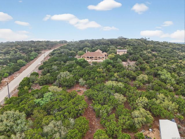 1076 SADDLEBACK RIDGE TRL, Bandera, TX 78003