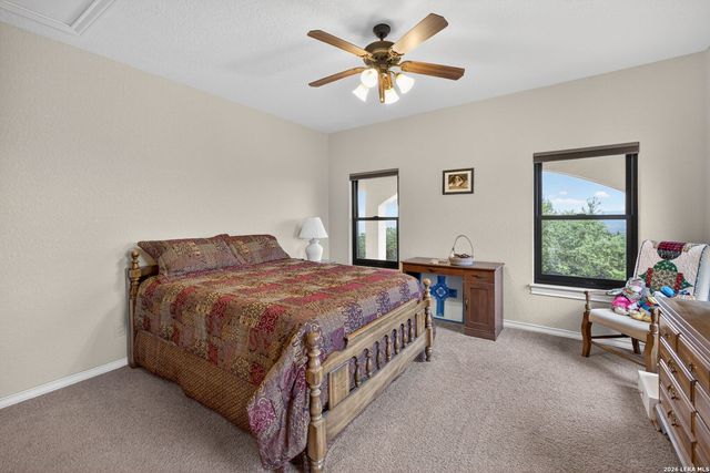1076 SADDLEBACK RIDGE TRL, Bandera, TX 78003