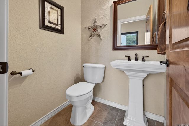 1076 SADDLEBACK RIDGE TRL, Bandera, TX 78003