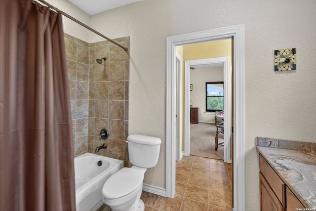 1076 SADDLEBACK RIDGE TRL, Bandera, TX 78003