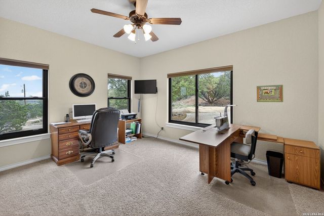 1076 SADDLEBACK RIDGE TRL, Bandera, TX 78003