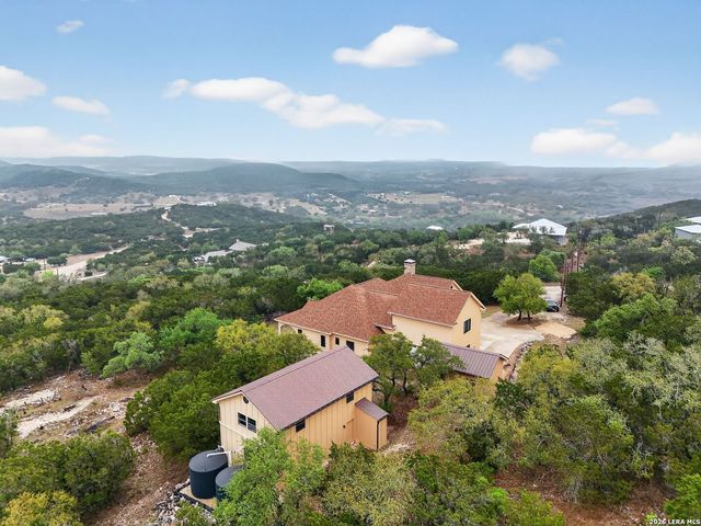 1076 SADDLEBACK RIDGE TRL, Bandera, TX 78003