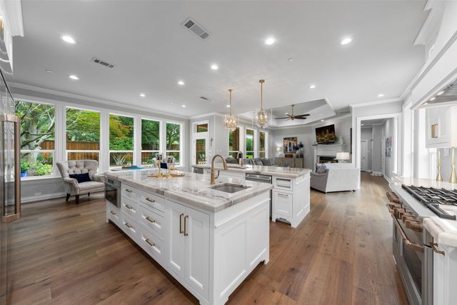 1313 CHATSWORTH Court E, Colleyville, TX 76034