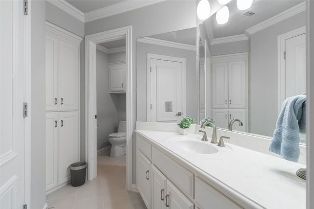 1313 CHATSWORTH Court E, Colleyville, TX 76034