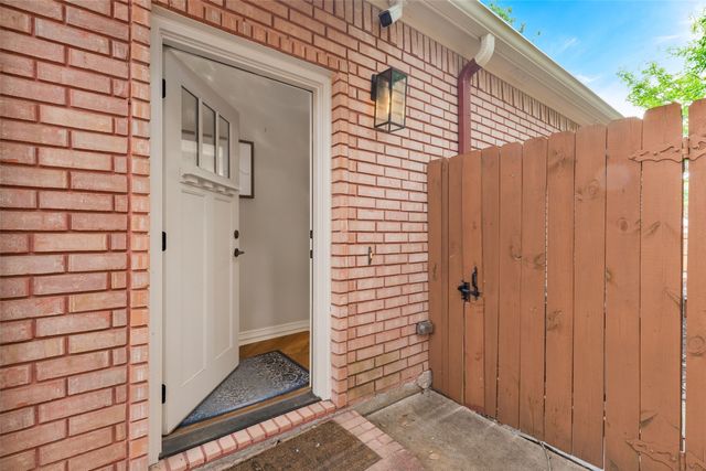 1313 CHATSWORTH Court E, Colleyville, TX 76034
