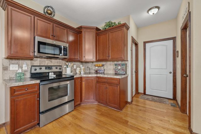 2153 S Sierra Hills Cir, Wichita, KS 67230