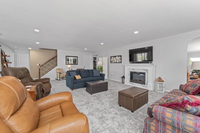 2153 S Sierra Hills Cir, Wichita, KS 67230