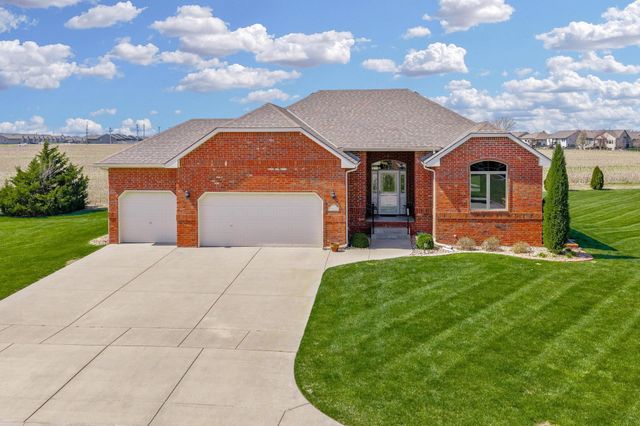 2153 S Sierra Hills Cir, Wichita, KS 67230