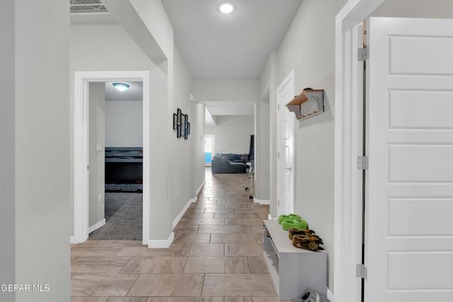 11538 Wayne Carreon Street, Socorro, TX 79927