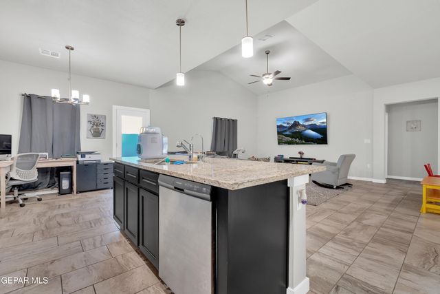 11538 Wayne Carreon Street, Socorro, TX 79927