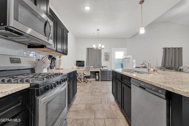 11538 Wayne Carreon Street, Socorro, TX 79927