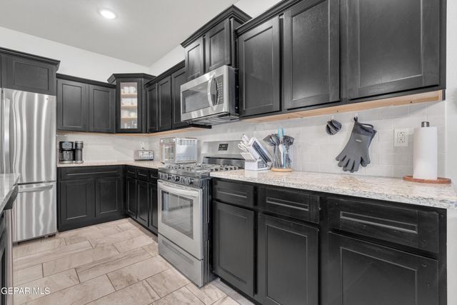 11538 Wayne Carreon Street, Socorro, TX 79927