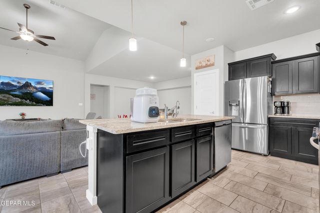 11538 Wayne Carreon Street, Socorro, TX 79927