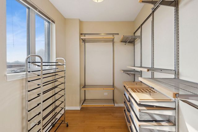 7748 N Sheridan Road 5, Chicago, IL 60626