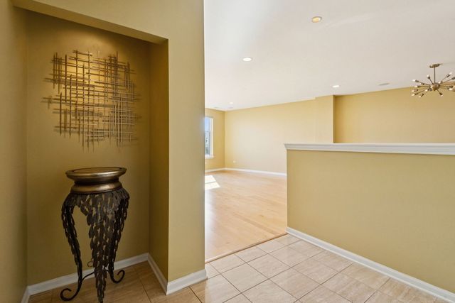 7748 N Sheridan Road 5, Chicago, IL 60626