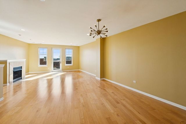 7748 N Sheridan Road 5, Chicago, IL 60626