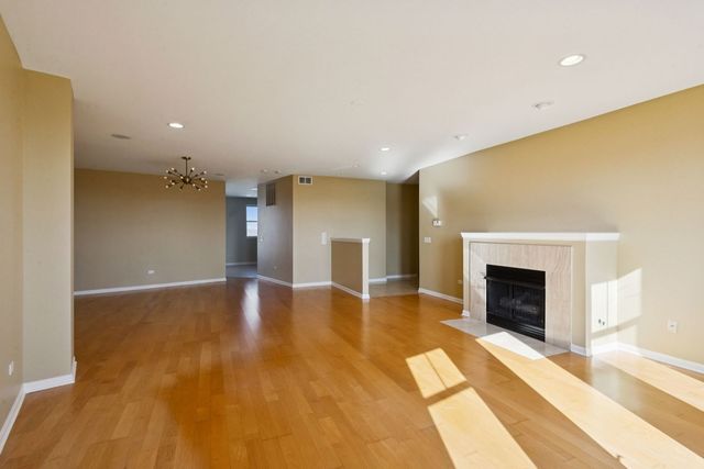 7748 N Sheridan Road 5, Chicago, IL 60626