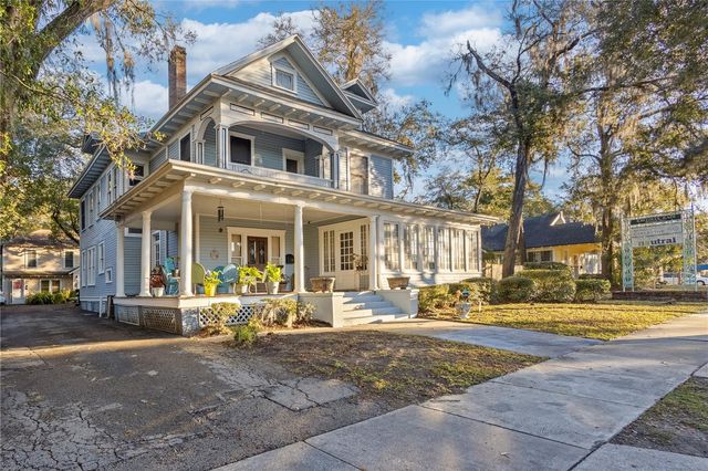 824 E UNIVERSITY AVENUE, Gainesville, FL 32601