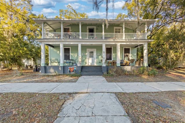 824 E UNIVERSITY AVENUE, Gainesville, FL 32601