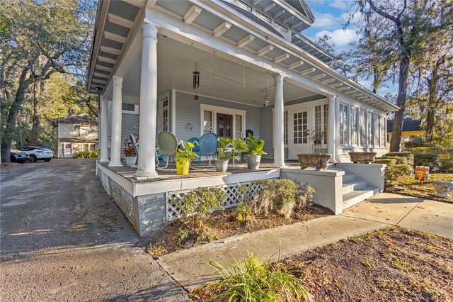 824 E UNIVERSITY AVENUE, Gainesville, FL 32601