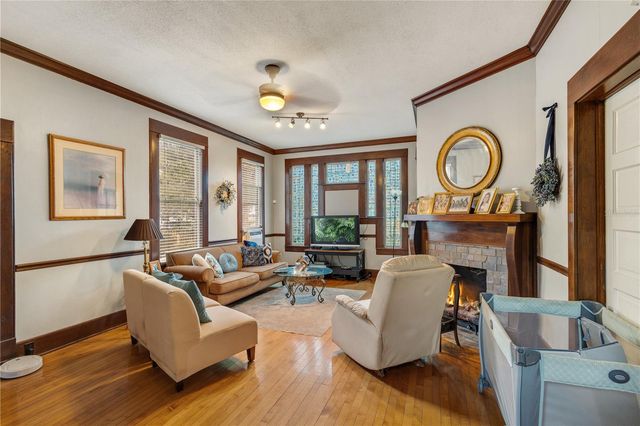 824 E UNIVERSITY AVENUE, Gainesville, FL 32601