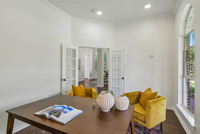 1045 Sir Lancelot Circle, Lewisville, TX 75056