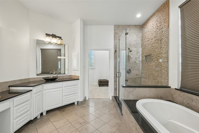 1045 Sir Lancelot Circle, Lewisville, TX 75056