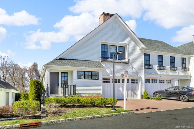 15 Honeysuckle Lane, Rye Brook, NY 10573