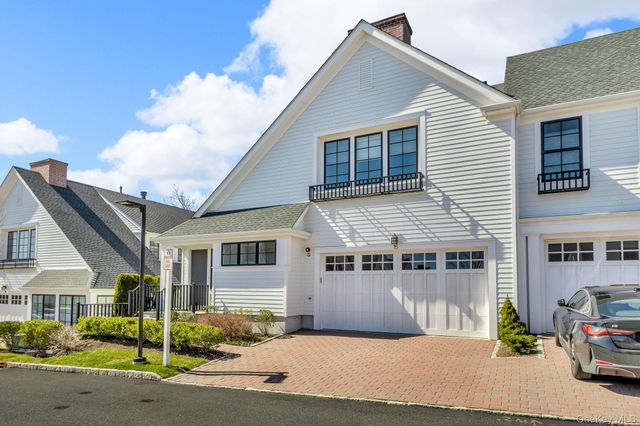 15 Honeysuckle Lane, Rye Brook, NY 10573